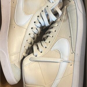 Nike Women's Sneakers ‘77 NEXT NATURE